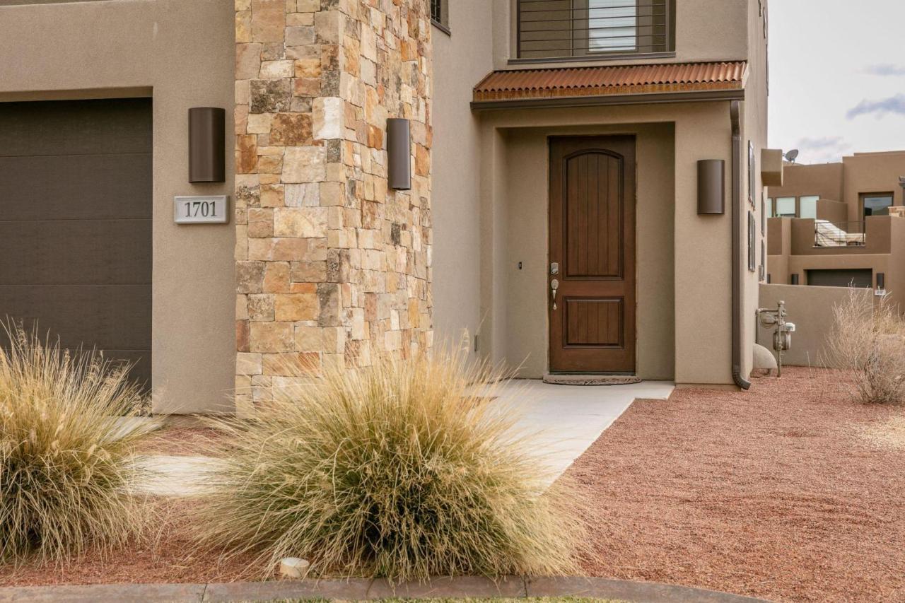 Lounging At The Ledges Apartment St. George Exterior photo